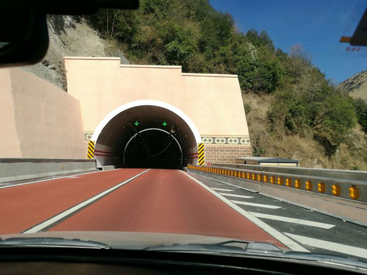 安岚高速AL-C06合同段跷溪河隧道